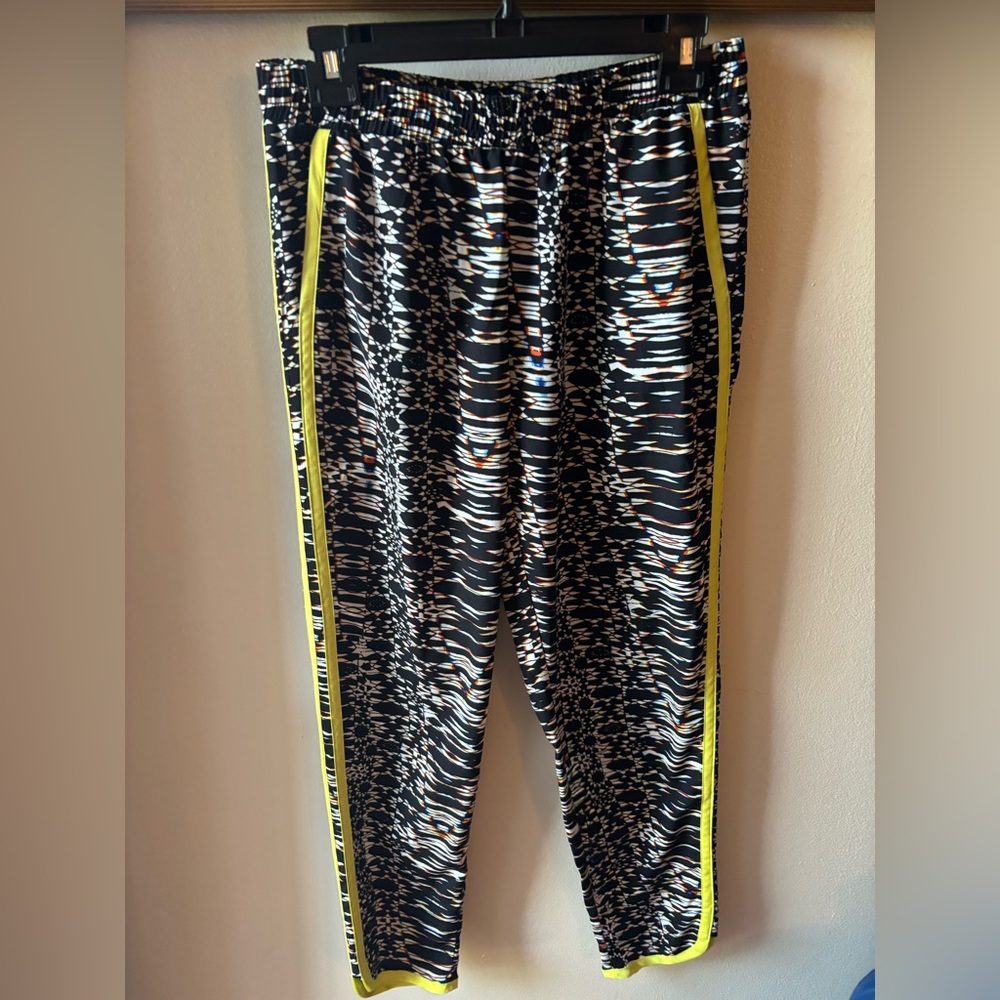 NY Collections Multicolor Patterned Joggers with Yellow Accents